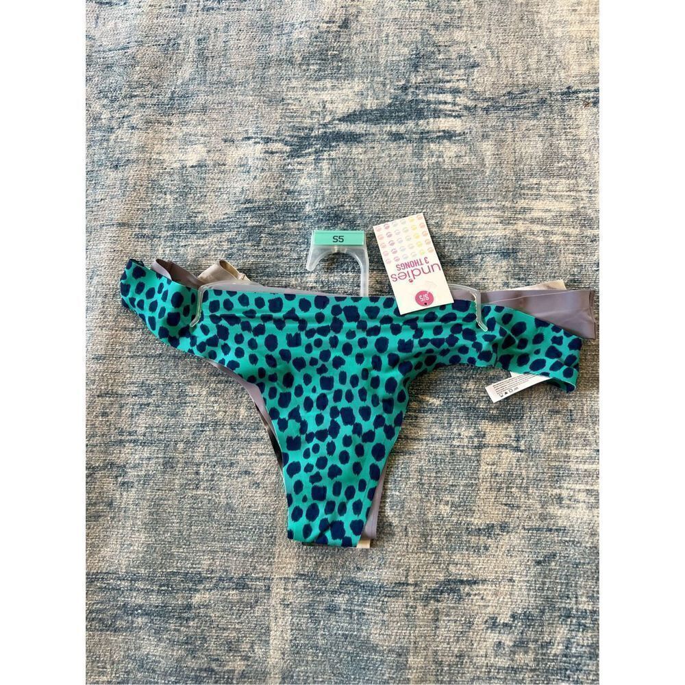 NWT! Undies Without A Trace Thong Microfiber Set of 3 Small
